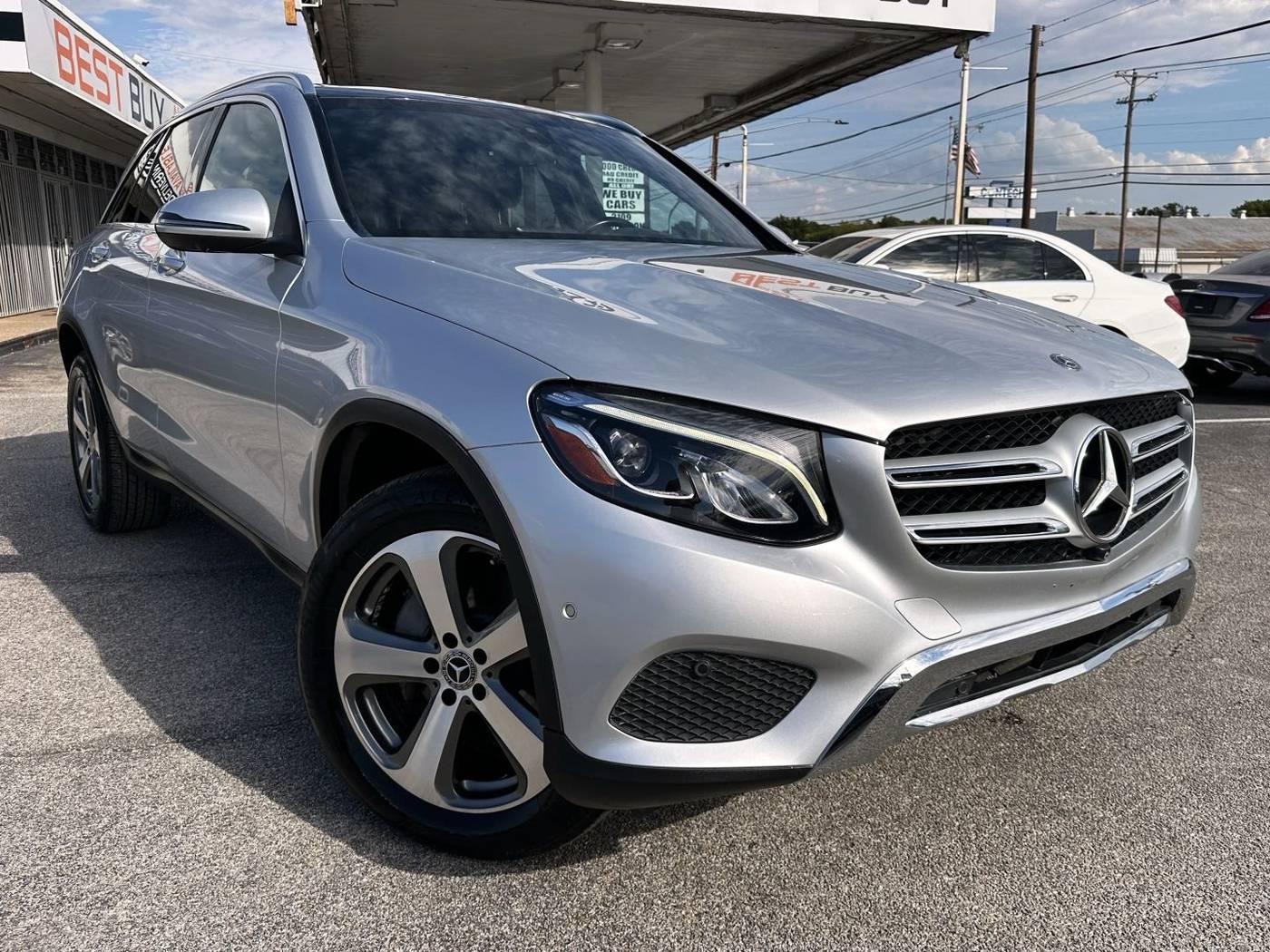 2019 Mercedes-Benz GLC GLC 300 in Arlington TX For Sale - Image 1