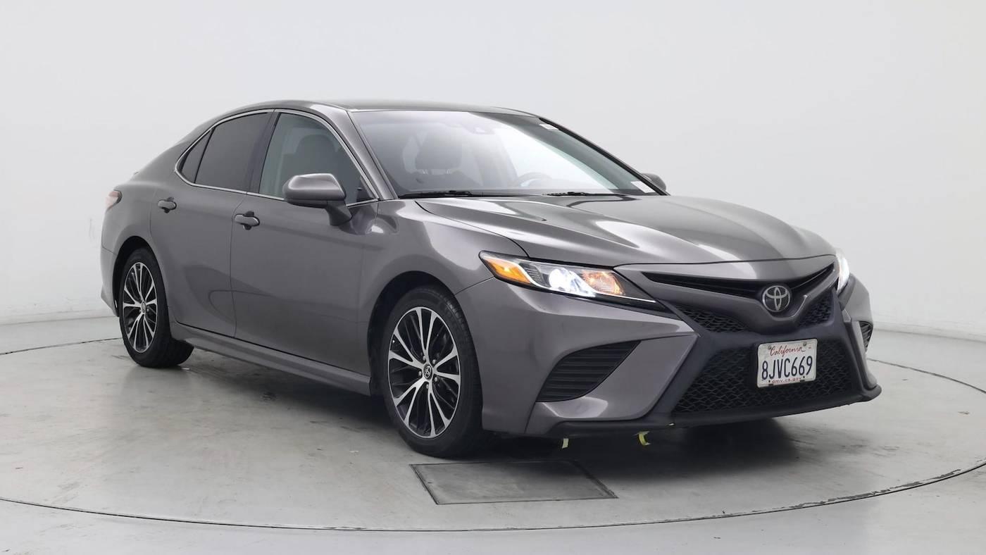 2019 Toyota Camry SE in Birmingham AL For Sale - Image 1