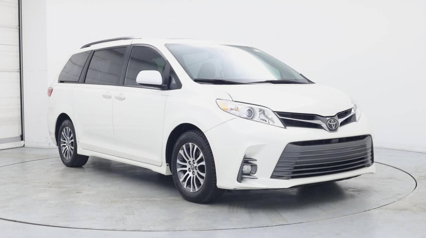 2019 Toyota Sienna XLE Premium in Inglewood CA For Sale - Image 1