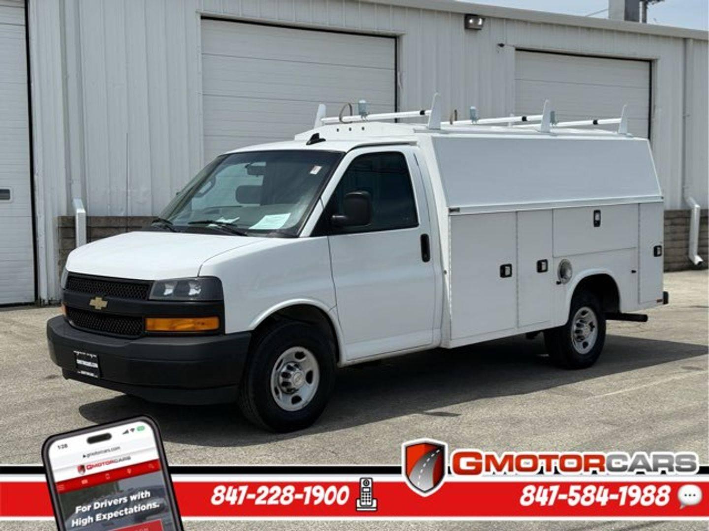 2020 Chevrolet Express Commercial Cutaway 3500 in Arlington Heights IL For Sale - Image 1