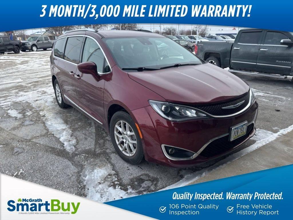 2020 Chrysler Pacifica Touring L in Hiawatha IA For Sale - Image 1