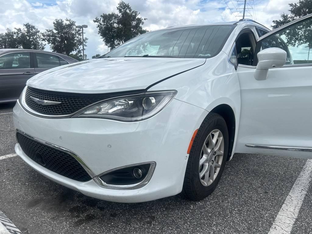 2020 Chrysler Pacifica Touring L in Orlando FL For Sale - Image 1