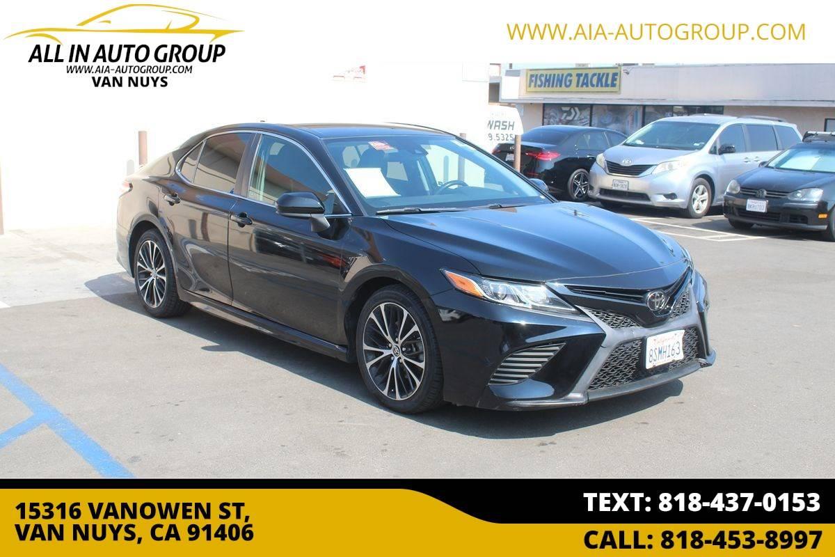 2020 Toyota Camry SE in Van Nuys CA For Sale - Image 1