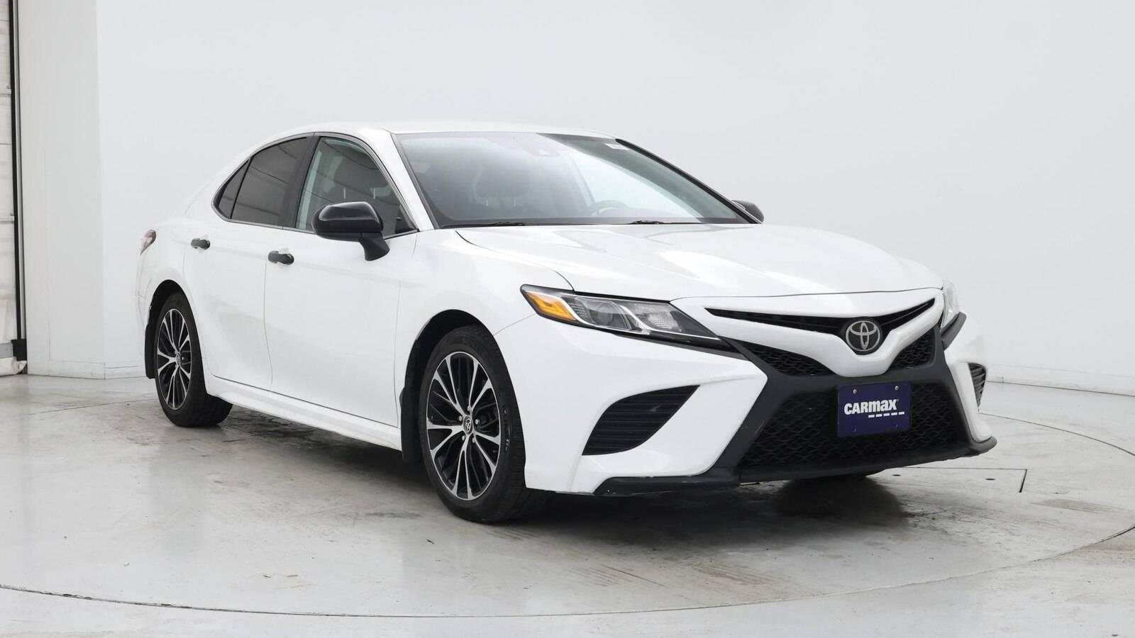 2020 Toyota Camry SE in Edison NJ For Sale - Image 1