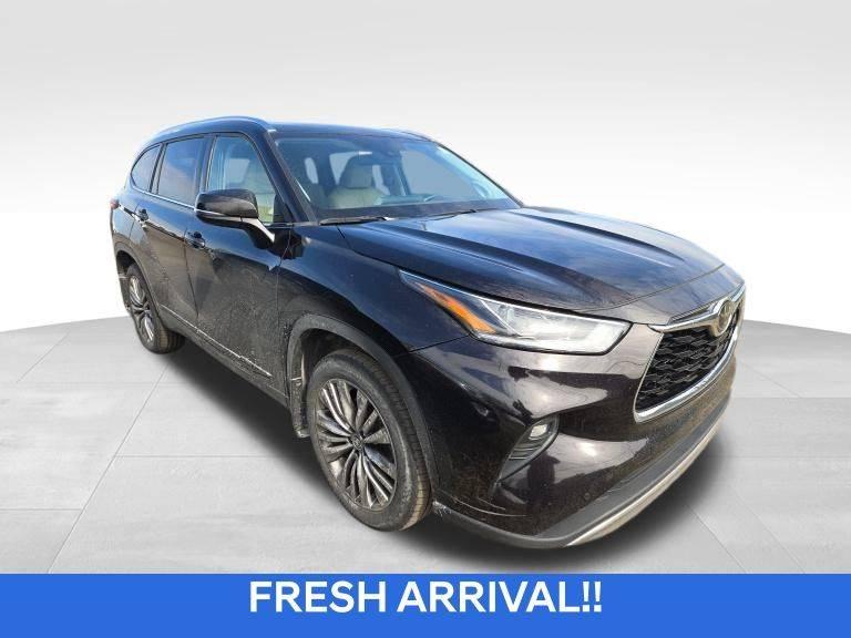 2020 Toyota Highlander Platinum in Parma OH For Sale - Image 1