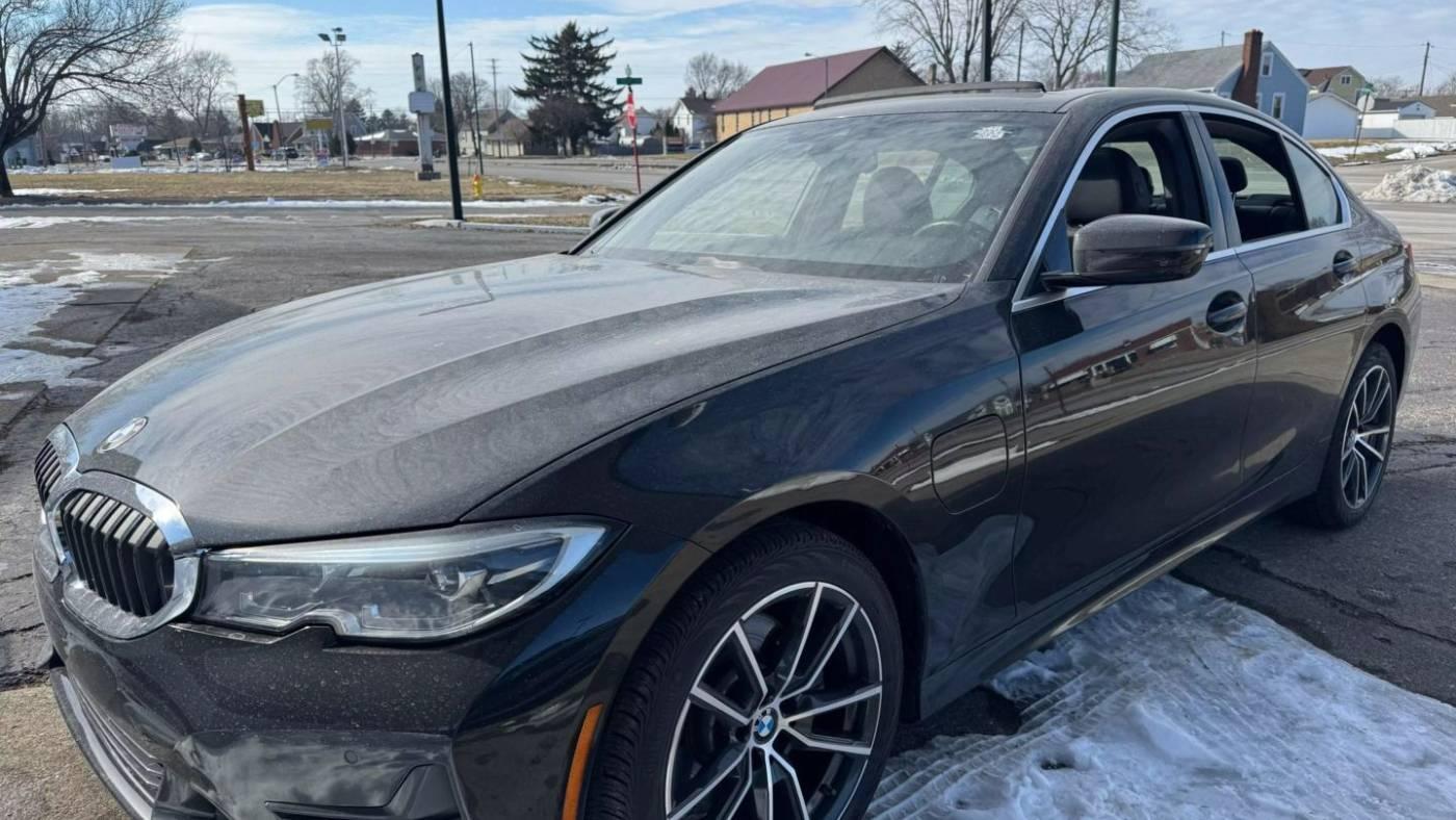2021 BMW 3 Series 330e in Springfield OH For Sale - Image 1