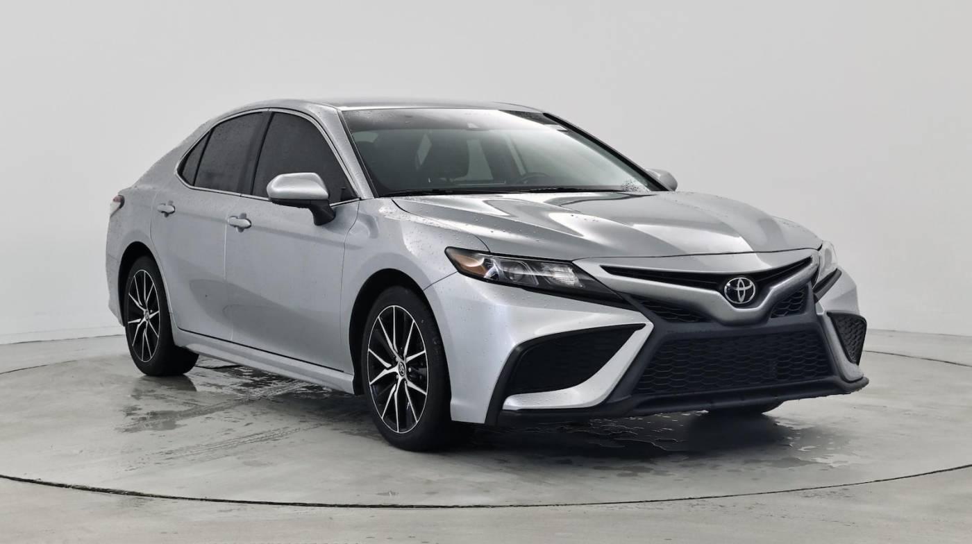 2021 Toyota Camry SE in Inglewood CA For Sale - Image 1