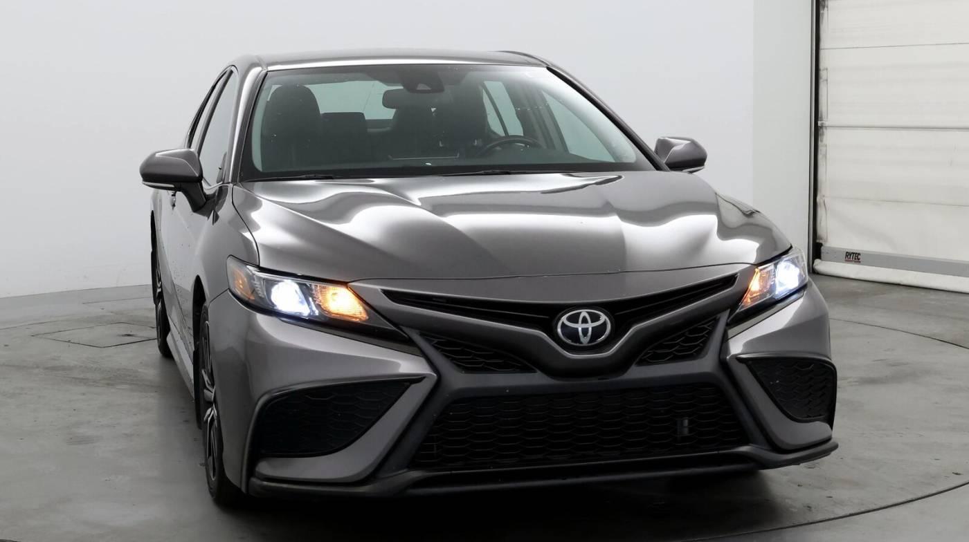 2021 Toyota Camry SE in Inglewood CA For Sale - Image 1