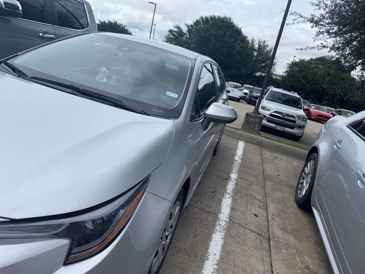 2021 Toyota Corolla LE in Grapevine TX For Sale - Image 1