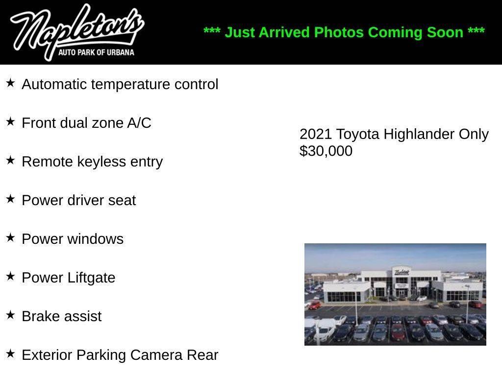 2021 Toyota Highlander XLE in Urbana IL For Sale - Image 1