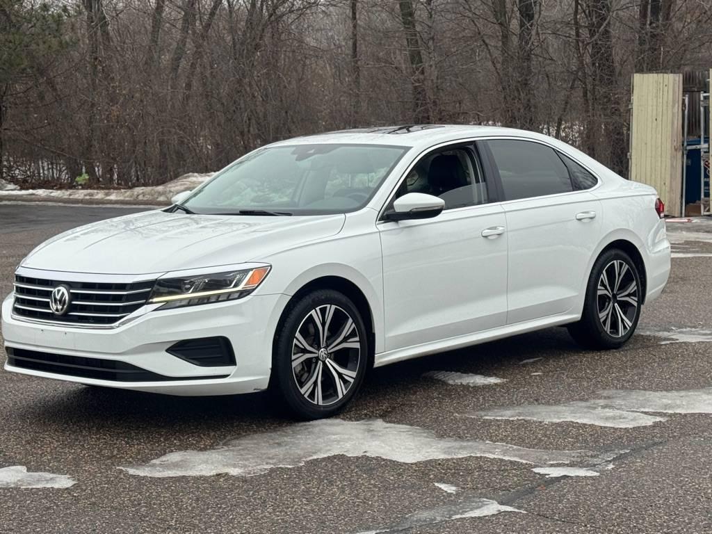 2021 Volkswagen Passat SE in Maplewood MN For Sale - Image 1