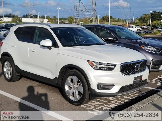 2021 Volvo XC40 Momentum in Wilsonville OR For Sale - Image 1