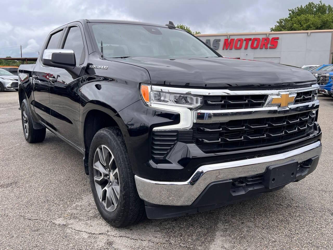 2022 Chevrolet Silverado 1500 LT in Garland TX For Sale - Image 1