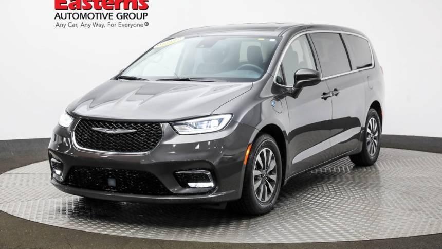 2022 Chrysler Pacifica Hybrid Touring L in Millersville MD For Sale - Image 1