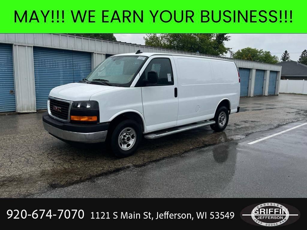 2022 GMC Savana Cargo Van Base in Jefferson WI For Sale - Image 1