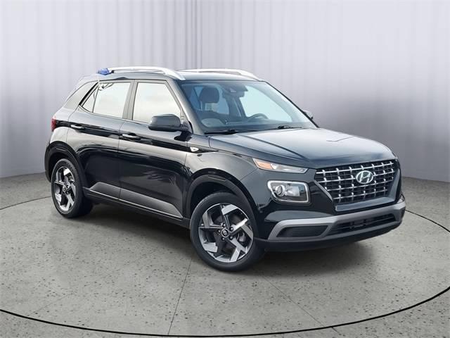 2022 Hyundai Venue SEL in Kalamazoo MI For Sale - Image 1