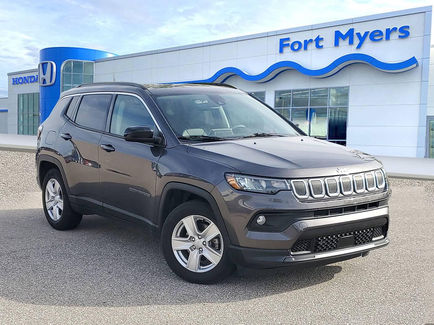 2022 Jeep Compass Latitude in Fort Myers FL For Sale - Image 1