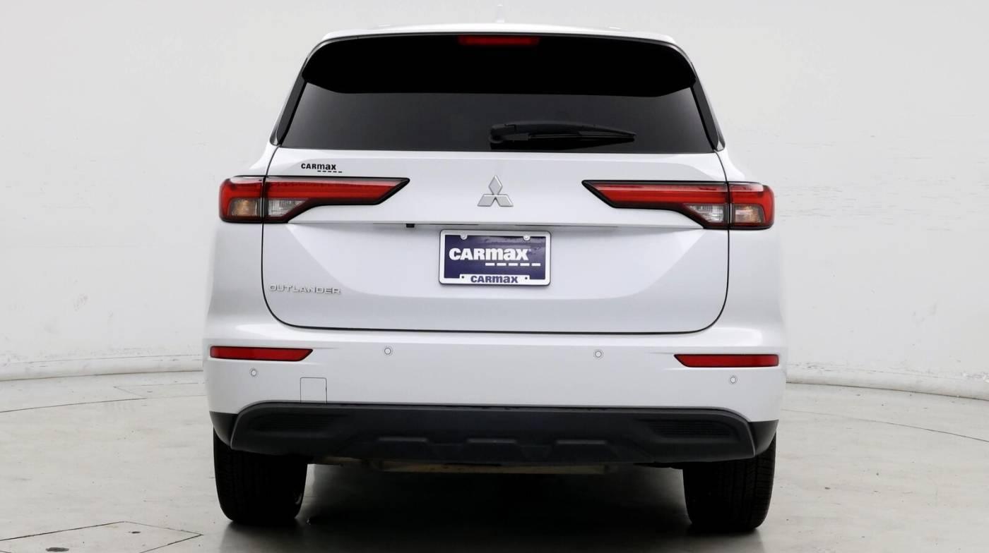 2022 Mitsubishi Outlander ES in Inglewood CA For Sale - Image 1