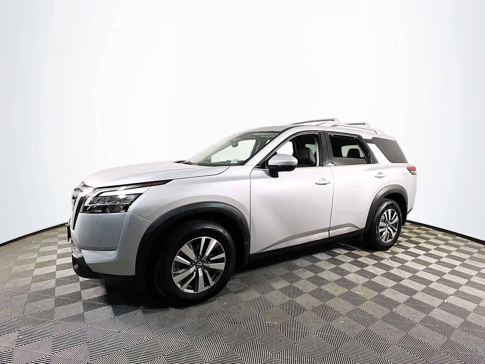 2022 Nissan Pathfinder SL in Keyport NJ For Sale - Image 1