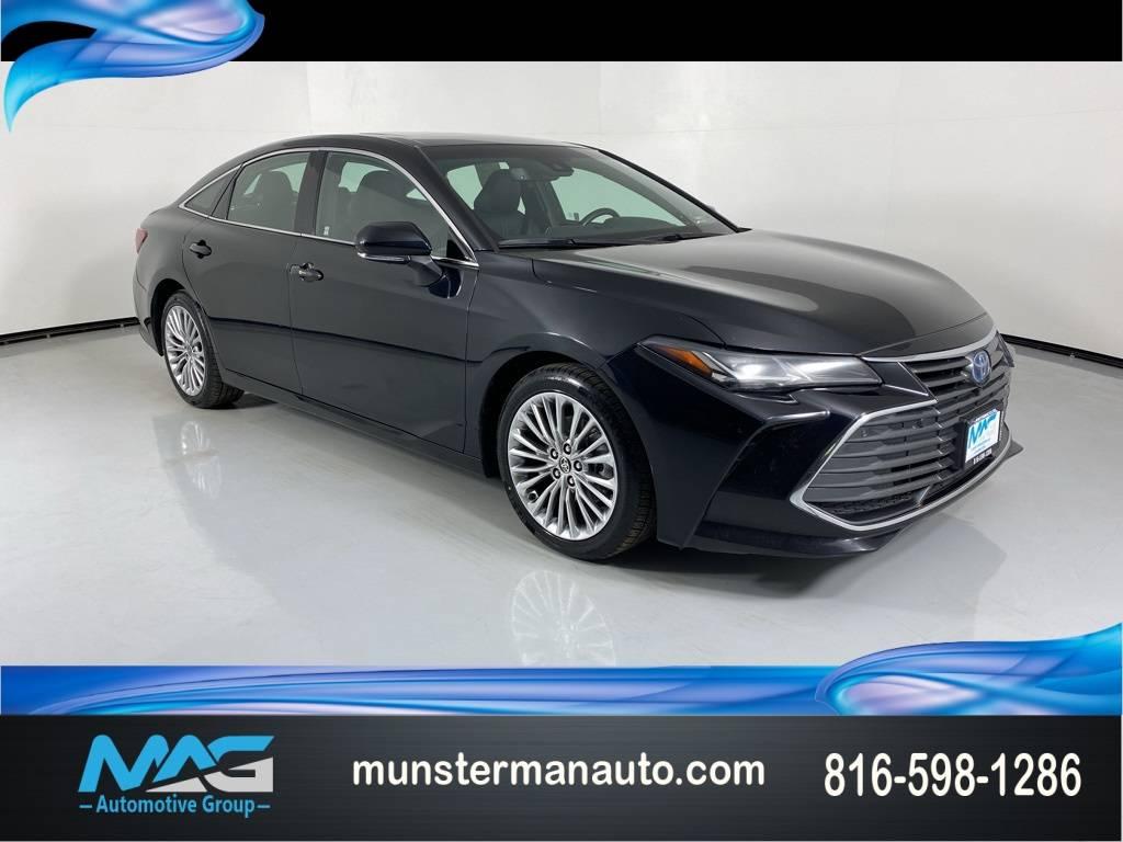 2022 Toyota Avalon Hybrid Limited in Blue Springs MO For Sale - Image 1
