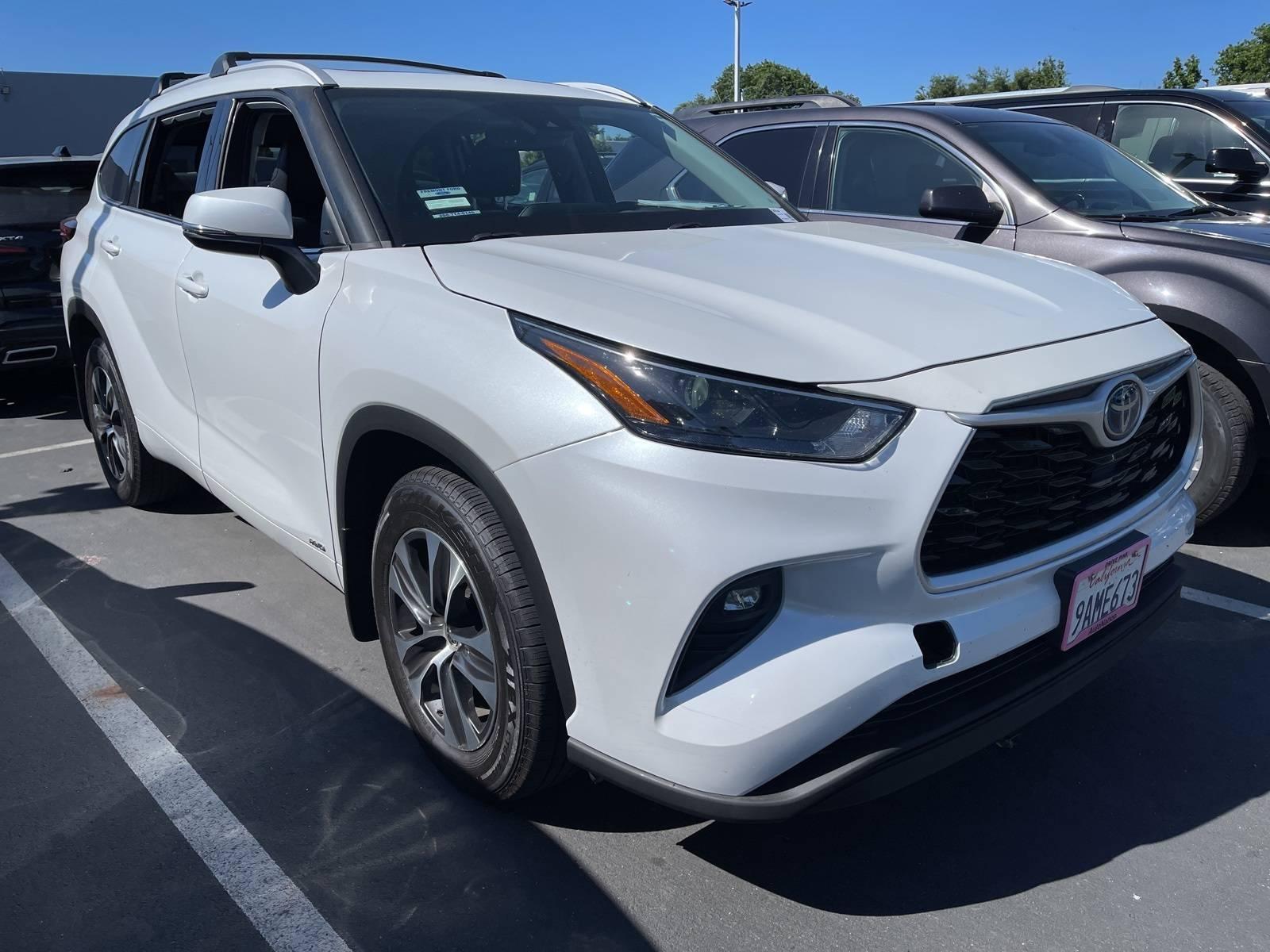 2022 Toyota Highlander Hybrid XLE in Dublin CA For Sale - Image 1
