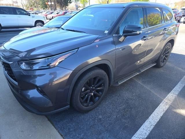 2022 Toyota Highlander XLE in Newnan GA For Sale - Image 1