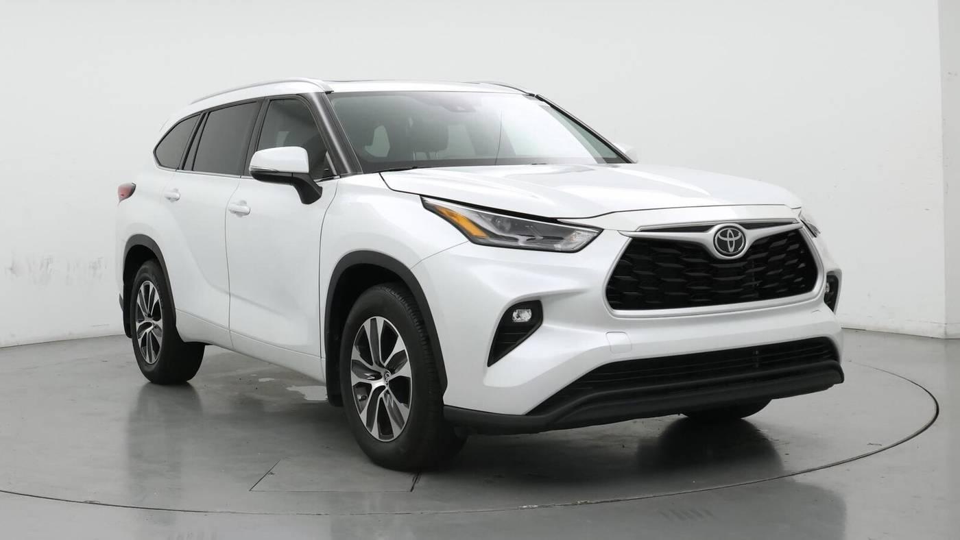 2022 Toyota Highlander XLE in Birmingham AL For Sale - Image 1
