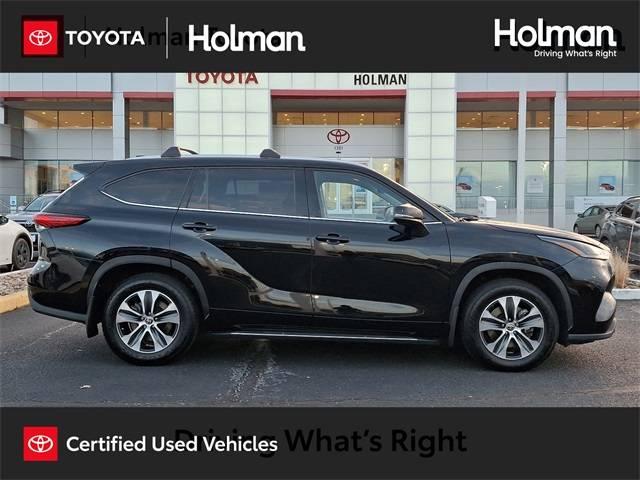 2022 Toyota Highlander XLE in Mount Laurel NJ For Sale - Image 1