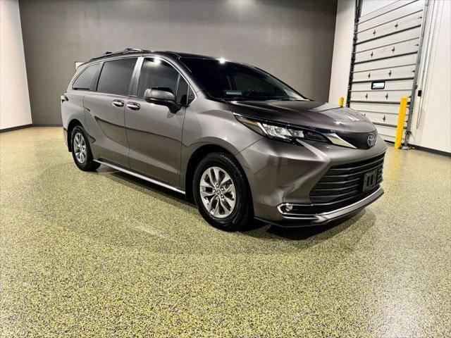 2022 Toyota Sienna XLE in Tomball TX For Sale - Image 1