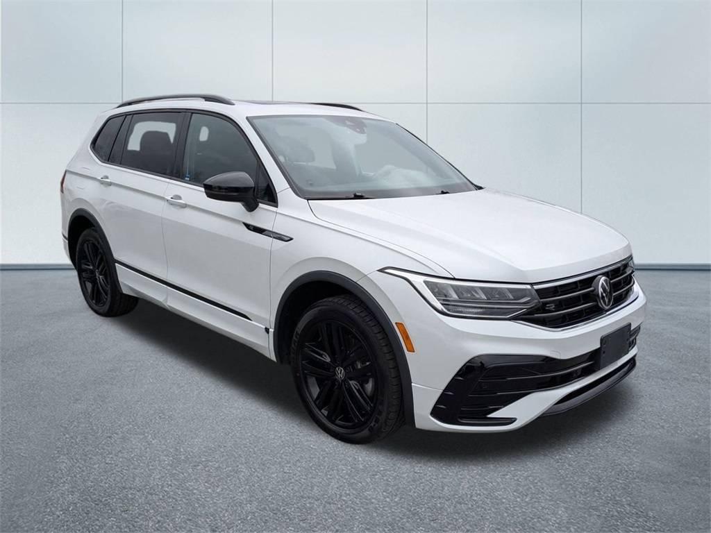 2022 Volkswagen Tiguan SE R-Line Black in Pittsfield MA For Sale - Image 1