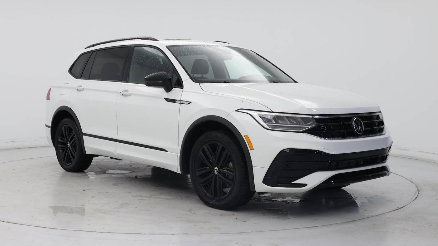 2022 Volkswagen Tiguan SE R-Line Black in Birmingham AL For Sale - Image 1