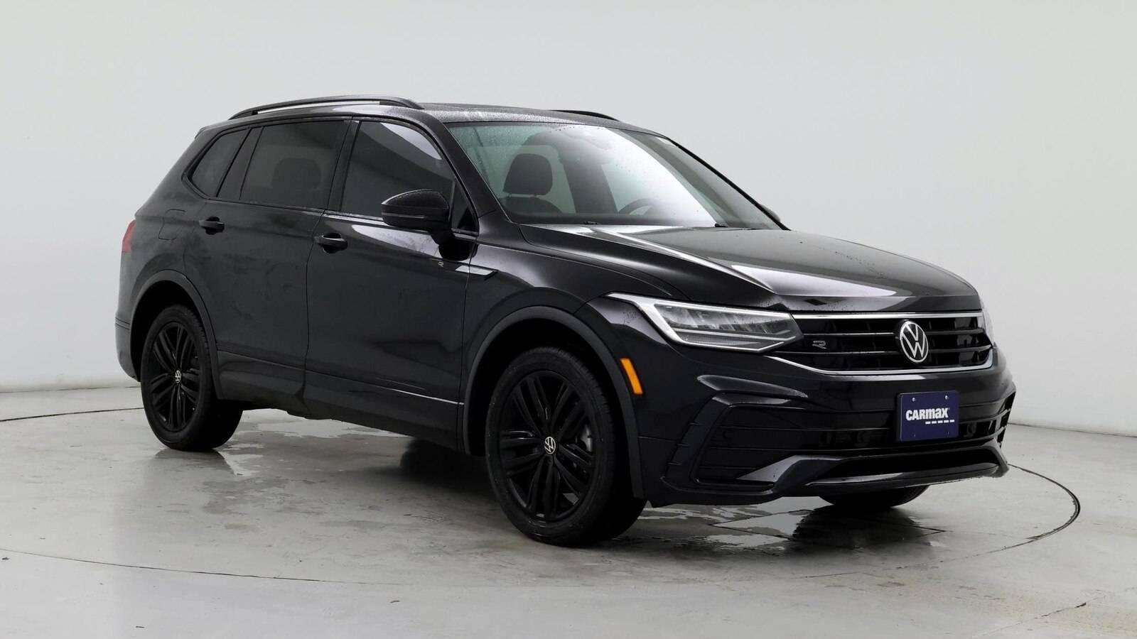 2022 Volkswagen Tiguan SE R-Line Black in McKinney TX For Sale - Image 1