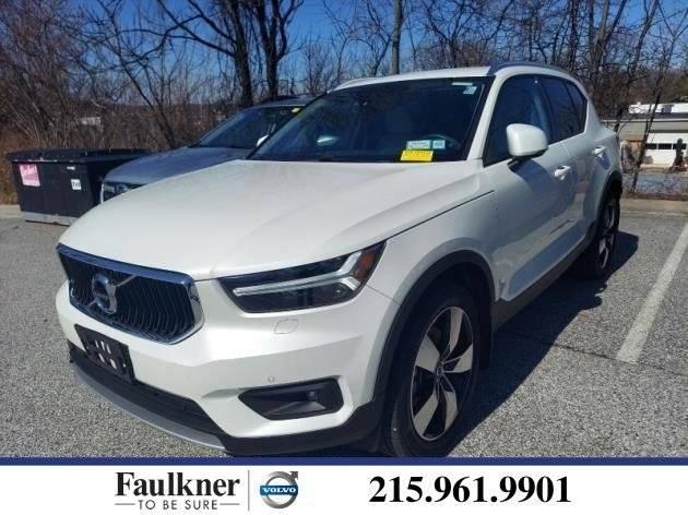 2022 Volvo XC40 Momentum in Trevose PA For Sale - Image 1