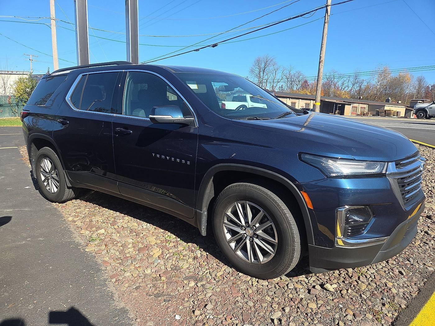 2023 Chevrolet Traverse LT Cloth in Hamburg PA For Sale - Image 1