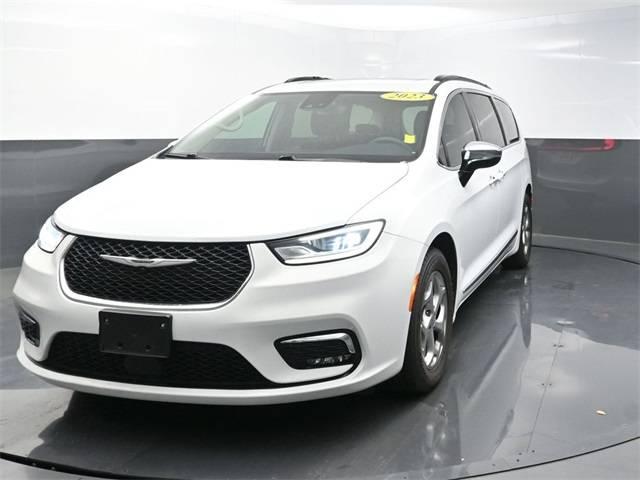 2023 Chrysler Pacifica Limited in Columbus GA For Sale - Image 1