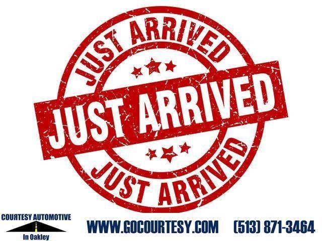 2023 Chrysler Pacifica Touring L in Cincinnati OH For Sale - Image 1