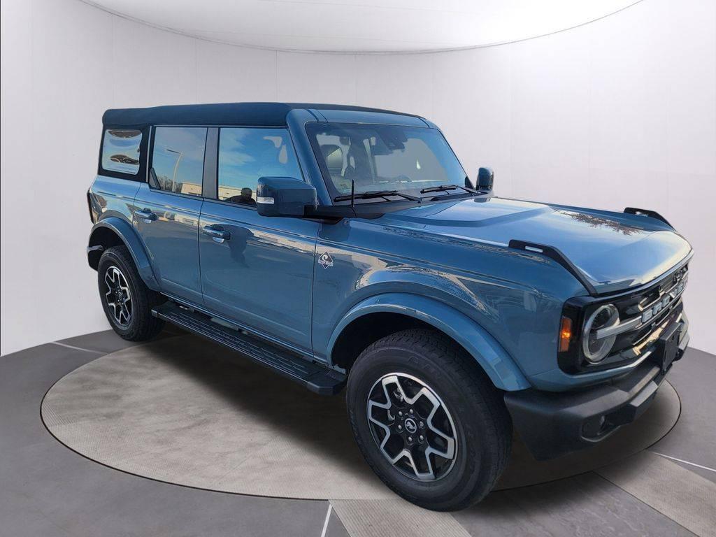 2023 Ford Bronco Outer Banks in Topeka KS For Sale - Image 1