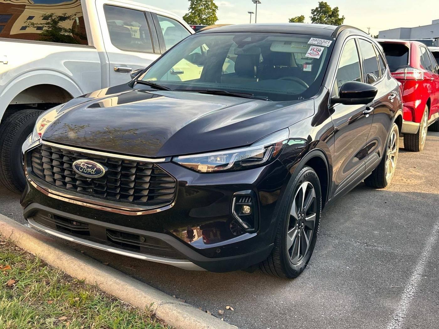 2023 Ford Escape Platinum in Murfreesboro TN For Sale - Image 1