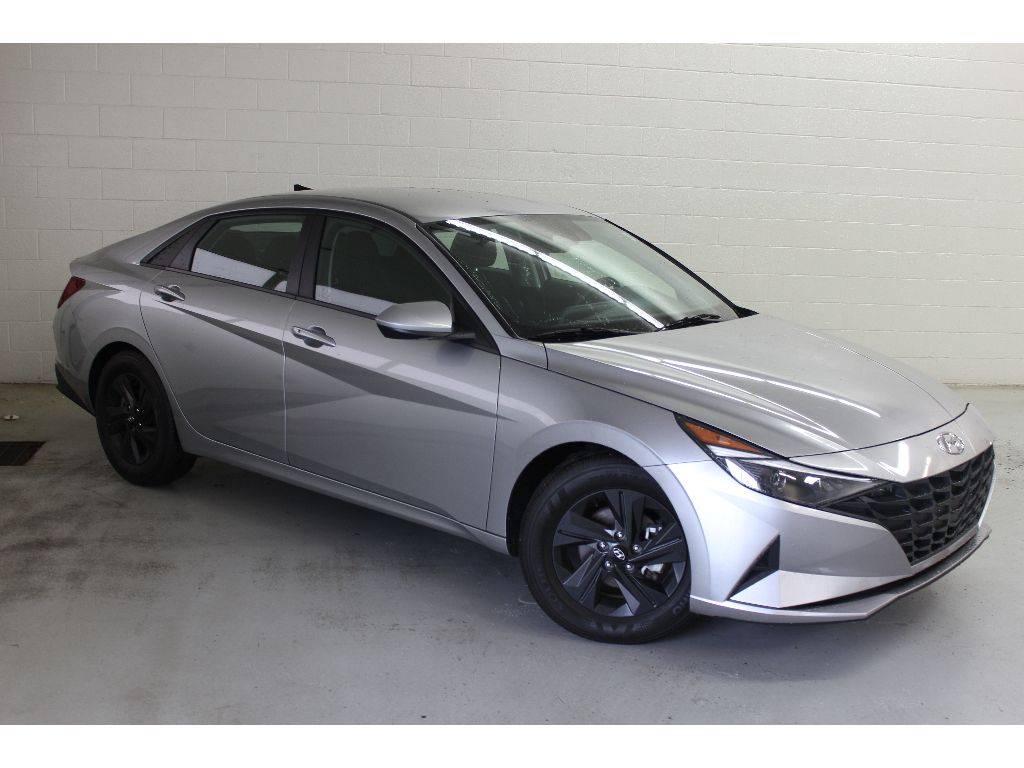 2023 Hyundai Elantra SEL in Toledo OH For Sale - Image 1