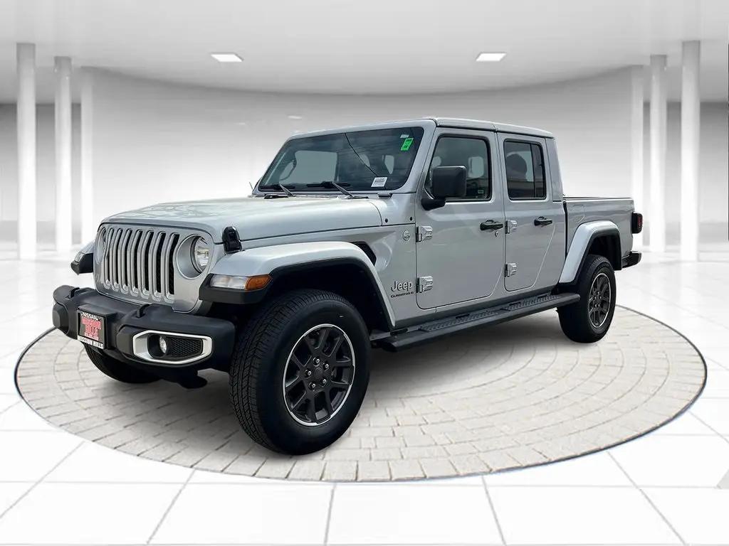 2023 Jeep Gladiator Overland in Mission Hills CA For Sale - Image 1