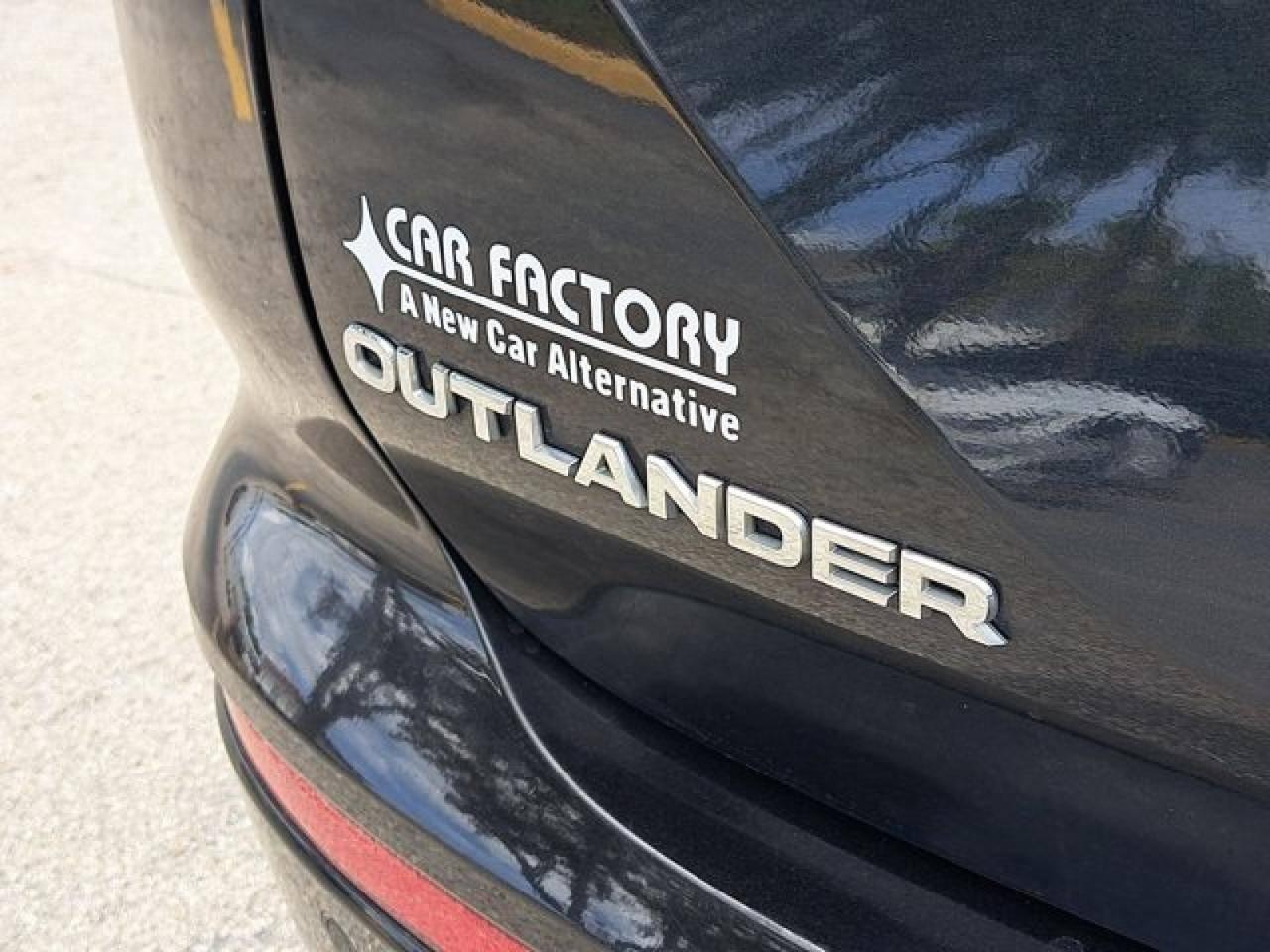 2023 Mitsubishi Outlander Plug-In Hybrid SE in Lake Worth FL For Sale - Image 1