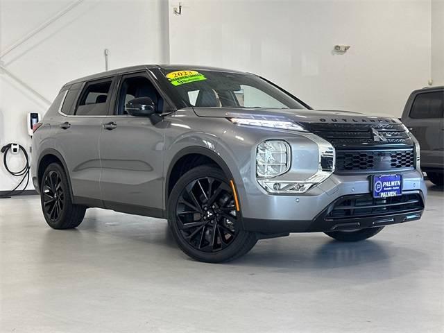 2023 Mitsubishi Outlander SE Black Edition in Kenosha WI For Sale - Image 1