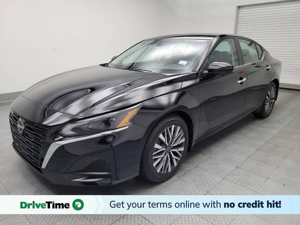 2023 Nissan Altima SV in Maplewood MN For Sale - Image 1