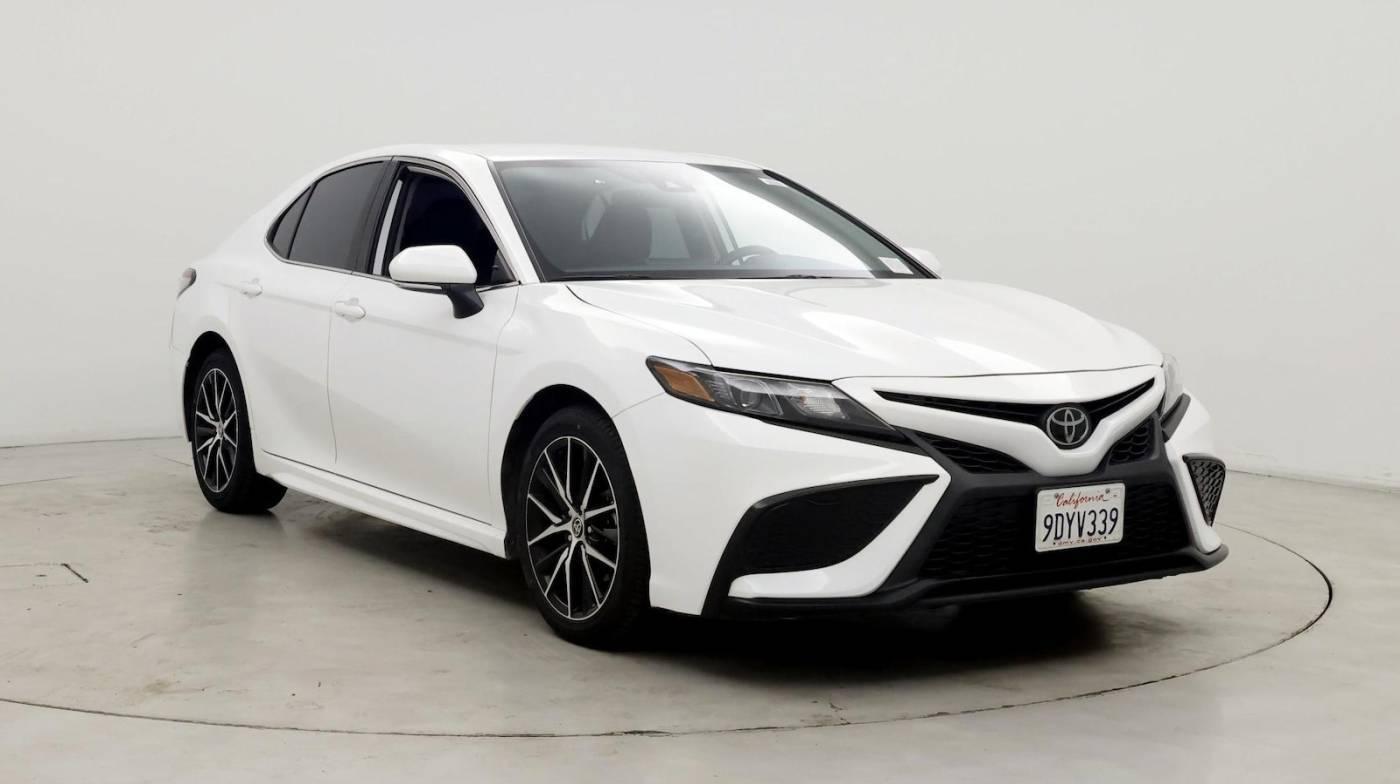 2023 Toyota Camry SE For Sale - Image 1