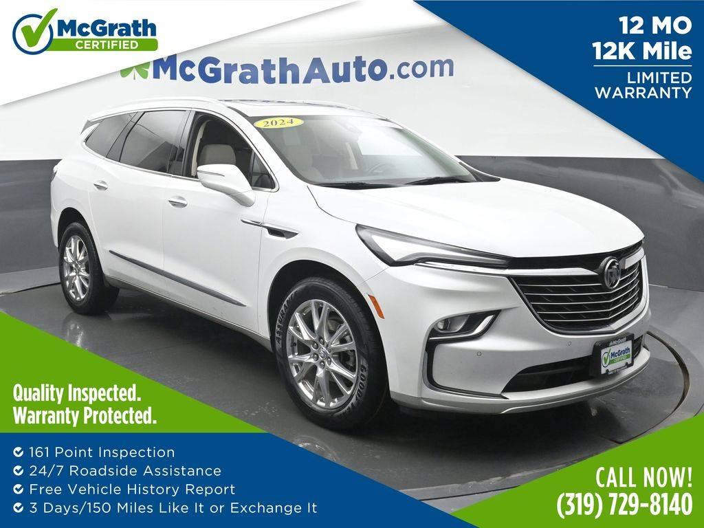 2024 Buick Enclave Essence in Hiawatha IA For Sale - Image 1