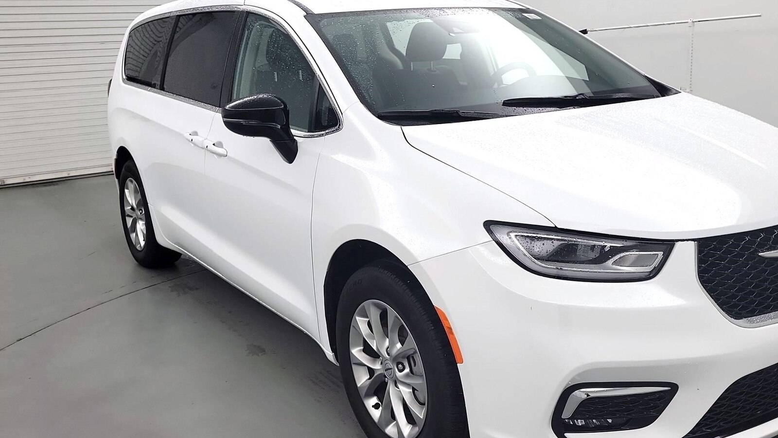 2024 Chrysler Pacifica Touring L in Birmingham AL For Sale - Image 1