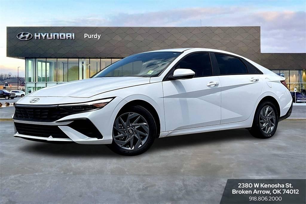 2024 Hyundai Elantra SEL in Broken Arraow OK For Sale - Image 1