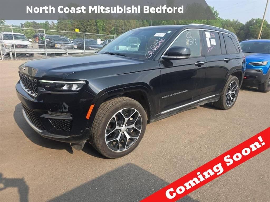 2024 Jeep Grand Cherokee Summit in Bedford OH For Sale - Image 1