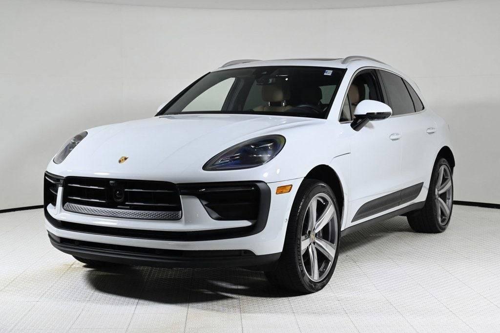 2024 Porsche Macan Standard in Coral Gables FL For Sale - Image 1