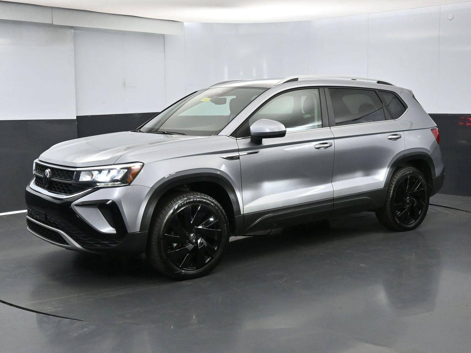 2024 Volkswagen Taos SE in Bronx NY For Sale - Image 1